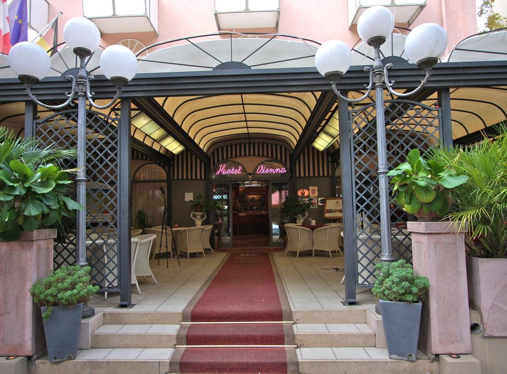 Hotel Vienna Ostenda E Ristorante Il Danubio Rimini Exterior photo